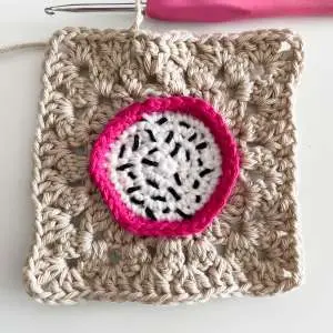 Dragon Fruit Granny Square r 9