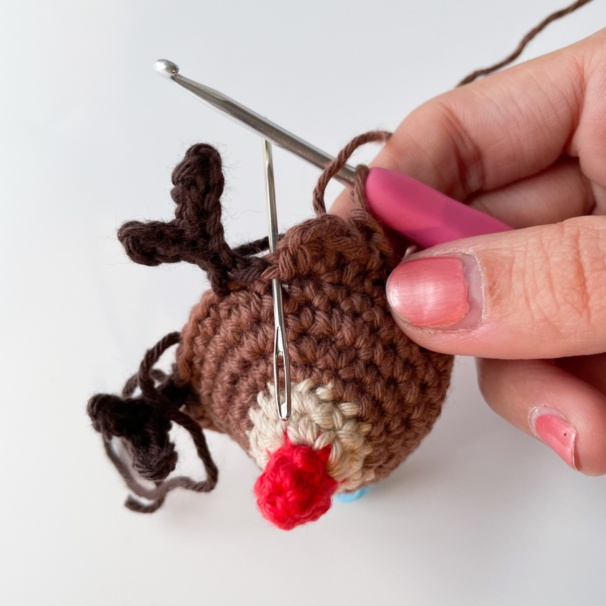 No-Sew Reindeer Amigurumi Crochet Pattern: Ginny Toy Keychain (Digital Pattern) - Image 9