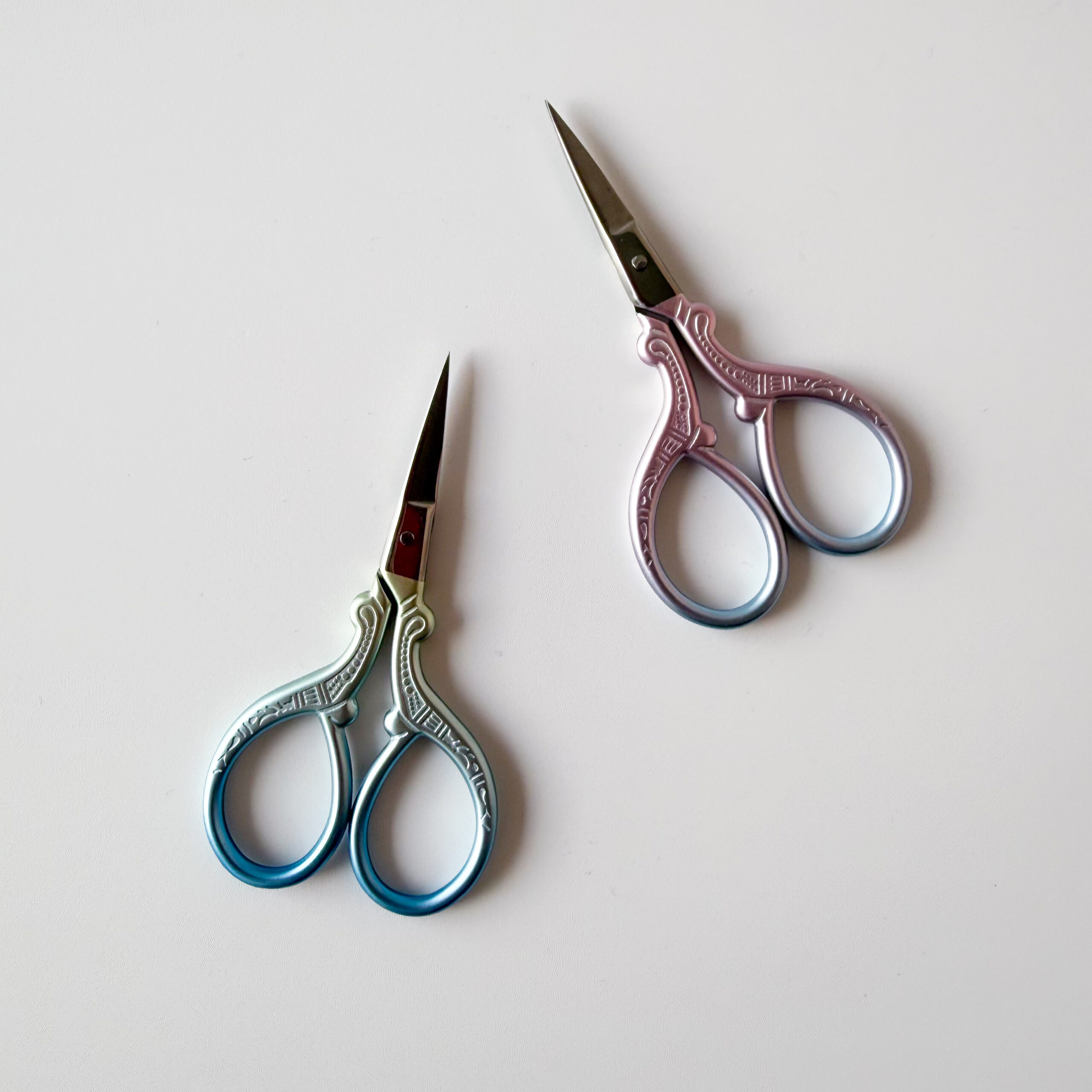 Pink scissors - small decorative scissors for embroidery, crochet and knitting - Image 4