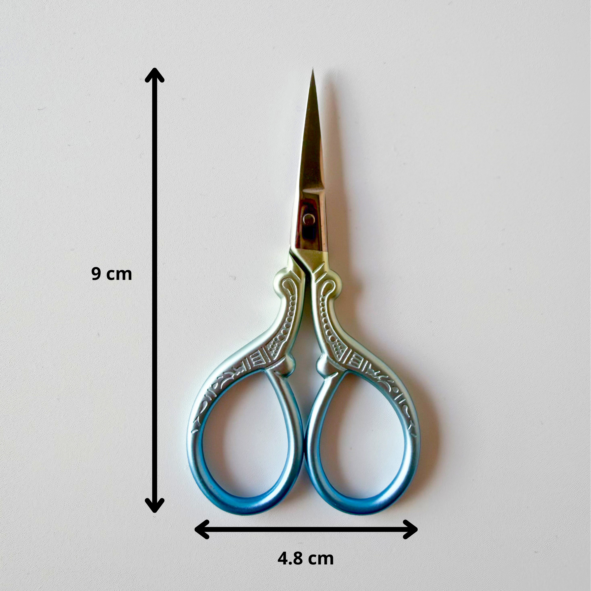 Blue scissors - small decorative scissors for embroidery, crochet and knitting - Image 2